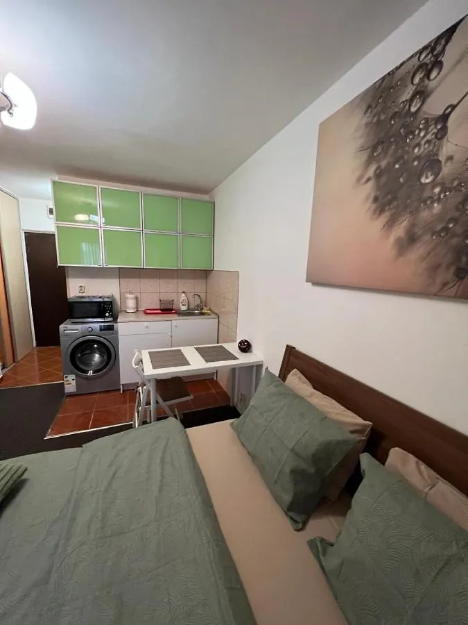 Studio 39 A Bucarest 0*,  Romania